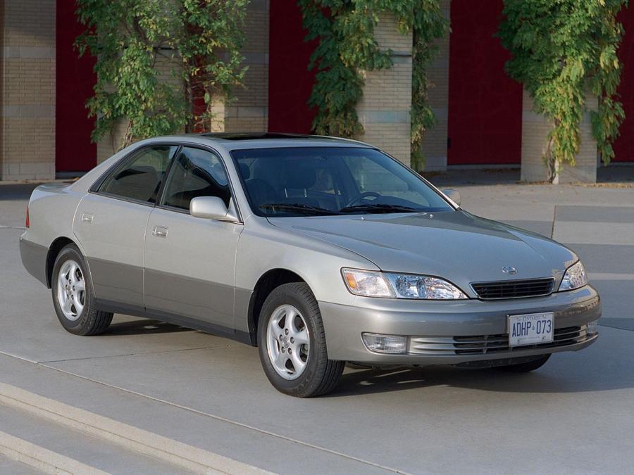  Lexus ES300 1997 года  (фото 16 из 16)
